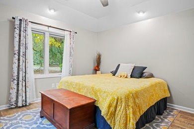 Beautifully updated 3 BR, 2.5 BA home in Dolphin Head area of on Dolphin Head Golf Club in South Carolina - for sale on GolfHomes.com, golf home, golf lot