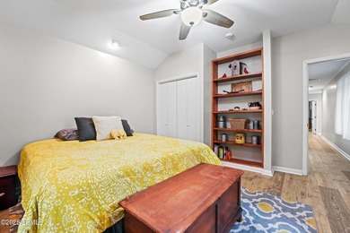 Beautifully updated 3 BR, 2.5 BA home in Dolphin Head area of on Dolphin Head Golf Club in South Carolina - for sale on GolfHomes.com, golf home, golf lot