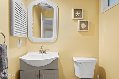 Beautifully updated 3 BR, 2.5 BA home in Dolphin Head area of on Dolphin Head Golf Club in South Carolina - for sale on GolfHomes.com, golf home, golf lot