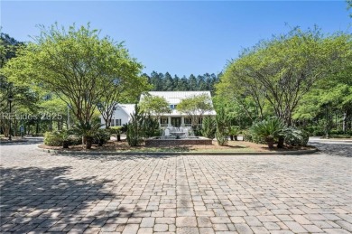 Enjoy this meticulously-kept 3 Bed 3 Bath Okatee Craftsman Toll on Hampton Pointe Golf Course in South Carolina - for sale on GolfHomes.com, golf home, golf lot