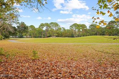 Beautifully updated 3 BR, 2.5 BA home in Dolphin Head area of on Dolphin Head Golf Club in South Carolina - for sale on GolfHomes.com, golf home, golf lot