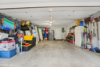 Beautifully updated 3 BR, 2.5 BA home in Dolphin Head area of on Dolphin Head Golf Club in South Carolina - for sale on GolfHomes.com, golf home, golf lot