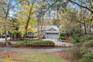 Beautifully updated 3 BR, 2.5 BA home in Dolphin Head area of on Dolphin Head Golf Club in South Carolina - for sale on GolfHomes.com, golf home, golf lot