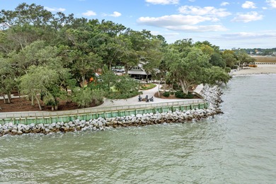 Beautifully updated 3 BR, 2.5 BA home in Dolphin Head area of on Dolphin Head Golf Club in South Carolina - for sale on GolfHomes.com, golf home, golf lot