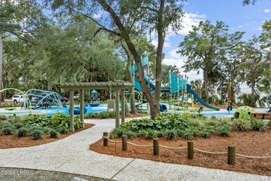 Beautifully updated 3 BR, 2.5 BA home in Dolphin Head area of on Dolphin Head Golf Club in South Carolina - for sale on GolfHomes.com, golf home, golf lot
