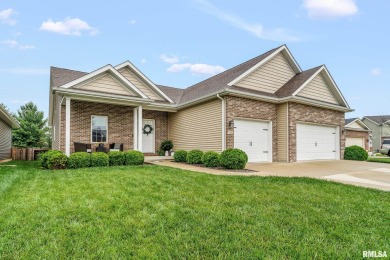 Stunning 4-Bedroom ranch home in Piper Glen subdivision with an on Piper Glen Golf Club in Illinois - for sale on GolfHomes.com, golf home, golf lot