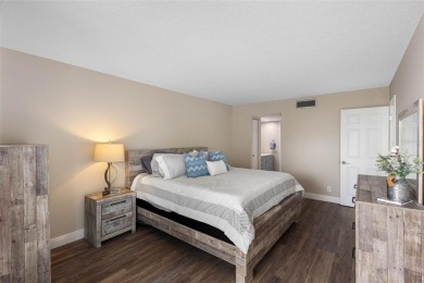 YOUR PARADISE HOME OR AN INVESTOR'S DREAM - REMODELED 1BR/1.5BA on Isla Del Sol Yacht and Country Club in Florida - for sale on GolfHomes.com, golf home, golf lot