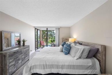 YOUR PARADISE HOME OR AN INVESTOR'S DREAM - REMODELED 1BR/1.5BA on Isla Del Sol Yacht and Country Club in Florida - for sale on GolfHomes.com, golf home, golf lot