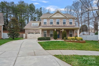 Opportunity to live just steps to Birkdale Village, Birkdale on Birkdale Golf Club in North Carolina - for sale on GolfHomes.com, golf home, golf lot
