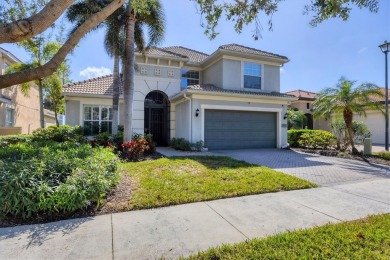 SPECTACULAR LAKE VIEW! Located on one of the largest lakes in on Sarasota National Golf Club in Florida - for sale on GolfHomes.com, golf home, golf lot