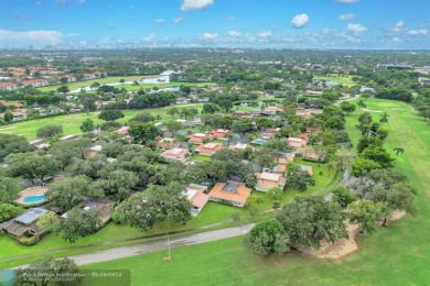 This stunning 2-bedroom, 2-bath villa in the desirable Emerald on The Club at Emerald Hills in Florida - for sale on GolfHomes.com, golf home, golf lot