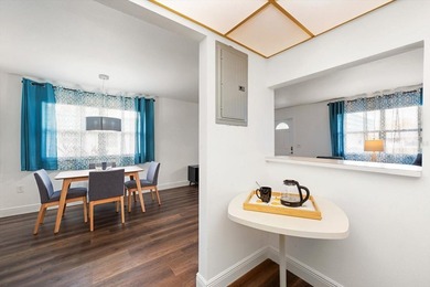 Carefree Florida Living in Kings Point's Premier 55+ Resort on Kings Point Executive Golf Course in Florida - for sale on GolfHomes.com, golf home, golf lot