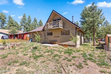 Wow! This 5 bedroom or 4+ game room sleeps 12-15 and is located on Pinewood Country Club in Arizona - for sale on GolfHomes.com, golf home, golf lot