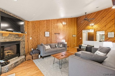 Beautiful 3 bedroom/2.5 bath unit located in the Arrowhead on Northwinds Golf Course in Pennsylvania - for sale on GolfHomes.com, golf home, golf lot