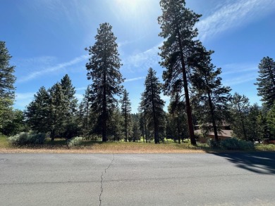 Beautiful homesite in a serene setting overlooking the 2nd hole on Running Y Ranch Resort in Oregon - for sale on GolfHomes.com, golf home, golf lot