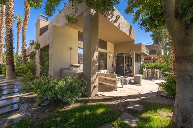 LOCATION! LOCATION! Situated in the heart of PGA West in La on PGA West Private Golf Courses in California - for sale on GolfHomes.com, golf home, golf lot