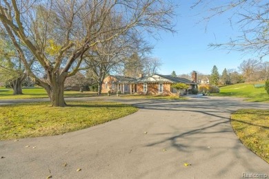 Don't miss this opportunity to own a little piece of Paradise! on Forest Lake Country Club in Michigan - for sale on GolfHomes.com, golf home, golf lot
