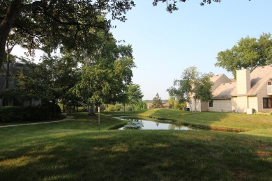 Beautiful HeatherRidge 2 bedroom 2 bath townhome overlooks pond on Heather Ridge Golf Club in Illinois - for sale on GolfHomes.com, golf home, golf lot