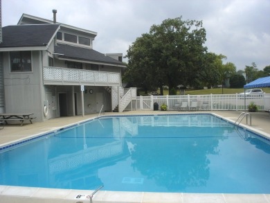 Beautiful HeatherRidge 2 bedroom 2 bath townhome overlooks pond on Heather Ridge Golf Club in Illinois - for sale on GolfHomes.com, golf home, golf lot