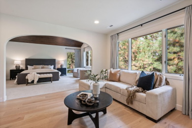 Bend Luxury Home with Golf Access in Broken Top on Broken Top Club in Oregon - for sale on GolfHomes.com, golf home, golf lot