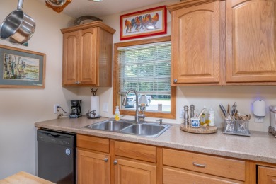 CUTE and COZY ranch home in the Heart of the Lakes. Immaculate on St. Ives Golf Club in Michigan - for sale on GolfHomes.com, golf home, golf lot