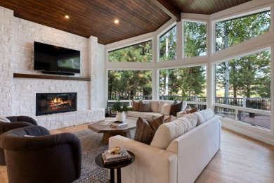 Bend Luxury Home with Golf Access in Broken Top on Broken Top Club in Oregon - for sale on GolfHomes.com, golf home, golf lot