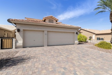 Prime location for this 3BR, 2.5BA plus den Galleria model on on Oakwood Golf Club  in Arizona - for sale on GolfHomes.com, golf home, golf lot