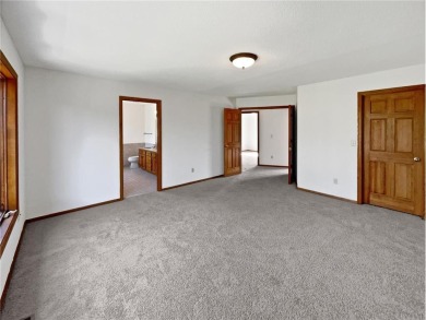 Seller may consider buyer concessions if made in an offer on Edinburgh USA in Minnesota - for sale on GolfHomes.com, golf home, golf lot