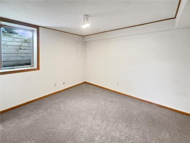 Seller may consider buyer concessions if made in an offer on Edinburgh USA in Minnesota - for sale on GolfHomes.com, golf home, golf lot