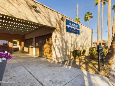 Prime Old Town Scottsdale Location!  This updated upper-level on Continental Golf Course in Arizona - for sale on GolfHomes.com, golf home, golf lot