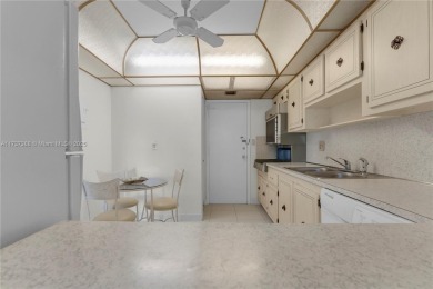 EXCELLENT LOCATION THIS LOVELY CONDO IS  READY TO MOVE IN * on The Diplomat Golf Resort and Spa in Florida - for sale on GolfHomes.com, golf home, golf lot