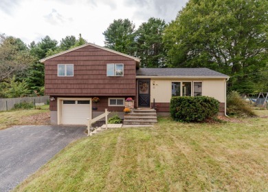 Welcome home to this beautiful 3-bedroom residence perfectly on Brunswick Golf Club in Maine - for sale on GolfHomes.com, golf home, golf lot