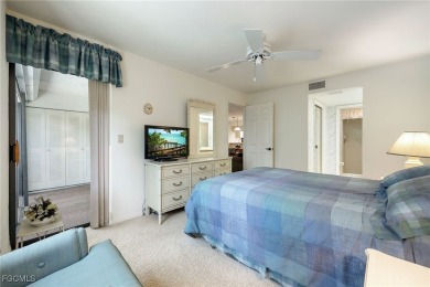 Welcome to easy living in Cross Creek Country Club! This on Cross Creek Country Club in Florida - for sale on GolfHomes.com, golf home, golf lot