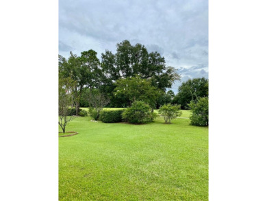 Well maintained home fronting GOLF COURSE!  Large walk-in on Millbrook Country Club in Mississippi - for sale on GolfHomes.com, golf home, golf lot