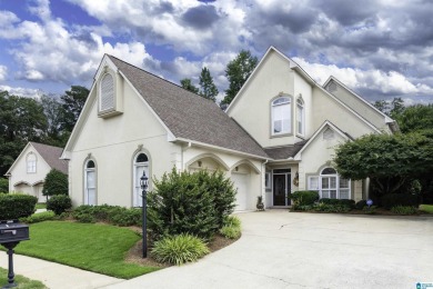 Main level living at it's finest in Inverness's Cobblestone on Inverness Country Club in Alabama - for sale on GolfHomes.com, golf home, golf lot