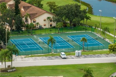 Welcome to easy living in Cross Creek Country Club! This on Cross Creek Country Club in Florida - for sale on GolfHomes.com, golf home, golf lot