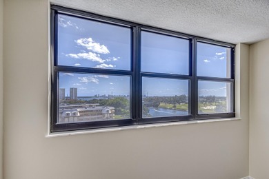 Welcome to 336 Golfview Road, Unit 905, a stunning 9th-floor on North Palm Beach Country Club in Florida - for sale on GolfHomes.com, golf home, golf lot