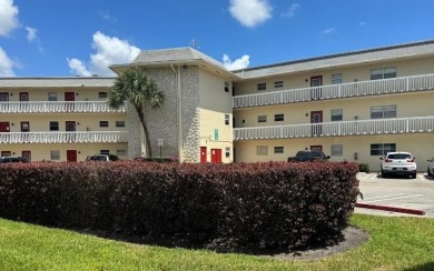Remarkable and spacious 1/1 condo with a kitchen that has its on Lauderhill Golf Course in Florida - for sale on GolfHomes.com, golf home, golf lot