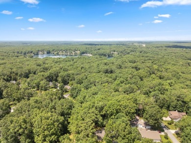 Delightful  3 bed, 2.5 bath home in Fairfield Glade with 1,950 on Stonehenge Golf Course in Tennessee - for sale on GolfHomes.com, golf home, golf lot