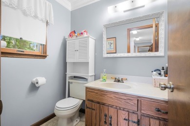 Delightful  3 bed, 2.5 bath home in Fairfield Glade with 1,950 on Stonehenge Golf Course in Tennessee - for sale on GolfHomes.com, golf home, golf lot