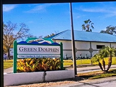 Welcome to this 1-bedroom, 1-bath oasis in Tarpon Springs on Tarpon Springs Golf Course in Florida - for sale on GolfHomes.com, golf home, golf lot