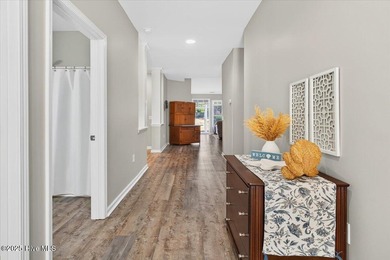 LOCATION! LOCATION! LOCATION! Easy living meets prime location on South Harbour Golf Links in North Carolina - for sale on GolfHomes.com, golf home, golf lot