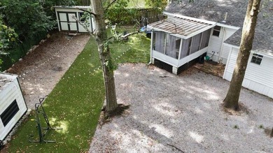 Nicely renovated 2 bedroom Florida cottage with modern comforts on Eglin Golf Course in Florida - for sale on GolfHomes.com, golf home, golf lot