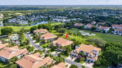 Discover the perfect blend of elegance and comfort in this on Broken Sound Golf and Club  in Florida - for sale on GolfHomes.com, golf home, golf lot