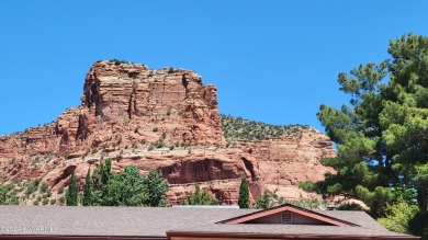 Absolutely lovely, well cared for custom home in the Village of on Oakcreek Country Club in Arizona - for sale on GolfHomes.com, golf home, golf lot