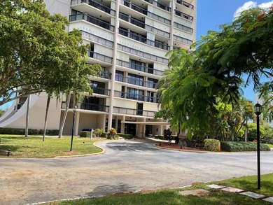Make this 2br 2bath unit your forever home.  It has new flooring on The President Country Club in Florida - for sale on GolfHomes.com, golf home, golf lot