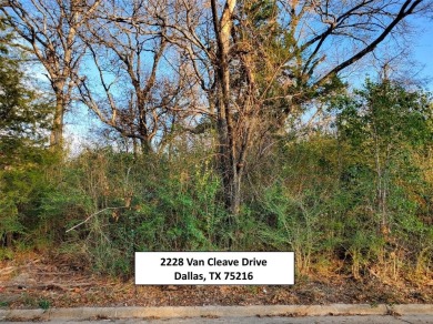 Great opportunity for individual or investor looking to build a on Cedar Crest Golf Course in Texas - for sale on GolfHomes.com, golf home, golf lot