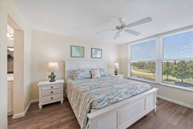Highly sought after, rarely available, end unit features a 2/2 on Pinebrook/Ironwood Golf Course in Florida - for sale on GolfHomes.com, golf home, golf lot