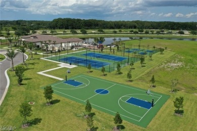 Great price for this 4-bedroom, 3 full bathroom beautiful home! on Copperhead Golf Club in Florida - for sale on GolfHomes.com, golf home, golf lot