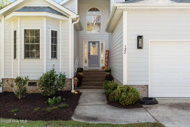 Come see this immaculate 3 bed, 2 bath home located in the on Lockwood Folly Country Club in North Carolina - for sale on GolfHomes.com, golf home, golf lot